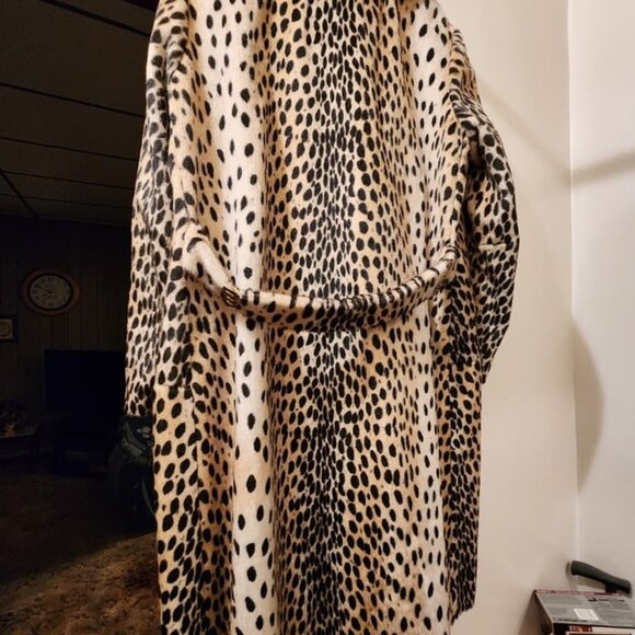 Vintage Faux Fur Coat - Picture 2 of 3